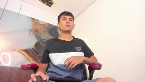 santiagocool online show from 04/18/26, 12:31