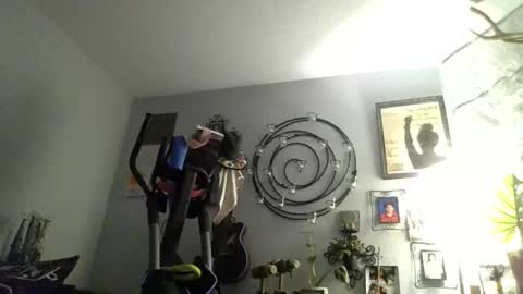 santiagorivera012477 online show from 10/20/25, 05:08