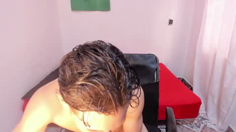 Snapshot of santiceballo chatting on 12/14/24, 08:18 Julius Novachrono online show from 12/14/24, 08:18