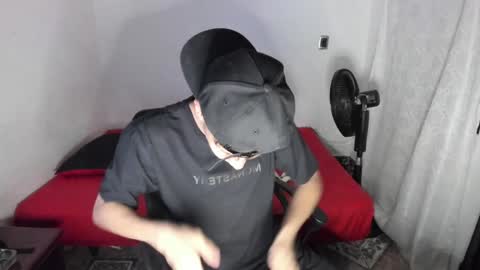 Snapshot of santiceballo chatting on 01/25/25, 08:00 Julius Novachrono online show from 01/25/25, 08:00