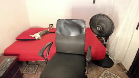 Snapshot of santiceballo chatting on 01/27/25, 12:01 Julius Novachrono online show from 01/27/25, 12:01