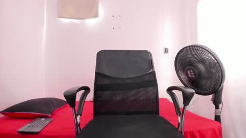 Snapshot of santiceballo chatting on 01/29/25, 08:46 Julius Novachrono online show from 01/29/25, 08:46