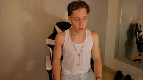 Snapshot of santiceballo chatting on 09/27/25, 08:36 Julius Novachrono online show from 09/27/25, 08:36