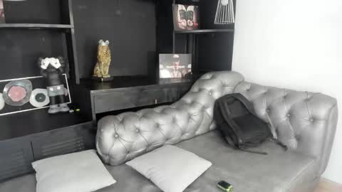 Snapshot of santiceballo chatting on 10/05/25, 07:23 Julius Novachrono online show from 10/05/25, 07:23