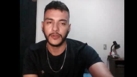 Snapshot of santiexxx chatting on 09/24/25, 02:37 santiexxx online show from 09/24/25, 02:37