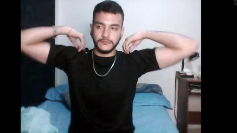 Snapshot of santiexxx chatting on 10/01/25, 03:34 santiexxx online show from 10/01/25, 03:34