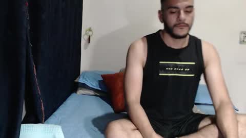 Snapshot of santiexxx chatting on 10/30/25, 02:46 santiexxx online show from 10/30/25, 02:46