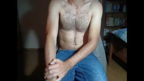 Snapshot of santifun33 chatting on 10/04/25, 05:05 Santiago online show from 10/04/25, 05:05