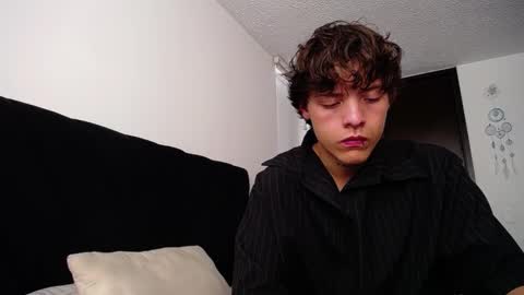 Santii online show from 12/30/24, 08:36