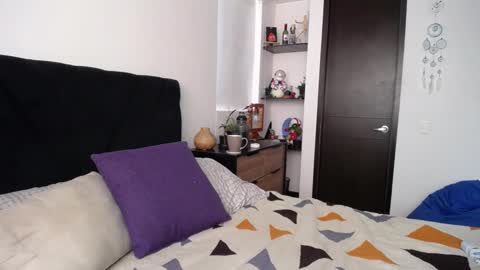 Santii online show from 02/04/25, 03:36