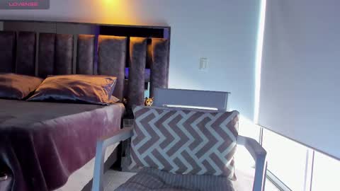 Santiago Seans online show from 10/02/25, 03:19