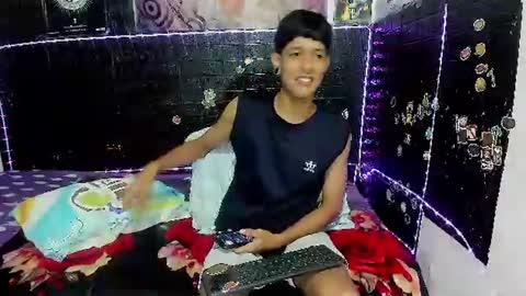 Snapshot of santos_xd chatting on 06/21/26, 03:42 santos online show from 06/21/26, 03:42