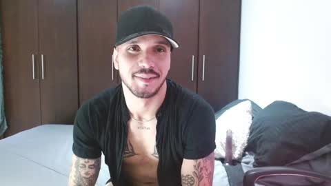 Snapshot of santti_torres chatting on 05/29/26, 04:21 Santy Torres online show from 05/29/26, 04:21