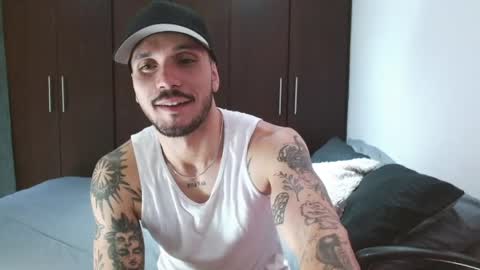Snapshot of santti_torres chatting on 05/30/26, 04:31 Santy Torres online show from 05/30/26, 04:31