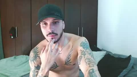 Snapshot of santti_torres chatting on 06/28/26, 03:45 Santy Torres online show from 06/28/26, 03:45