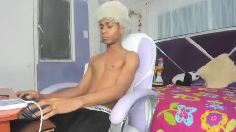 Snapshot of santy_bigcock_01 chatting on 11/07/25, 11:54 santy online show from 11/07/25, 11:54