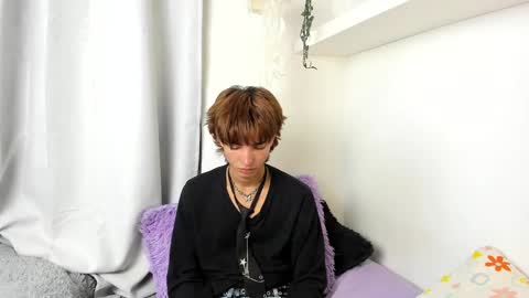 Snapshot of santy_kitty chatting on 01/16/25, 04:38 kitty online show from 01/16/25, 04:38