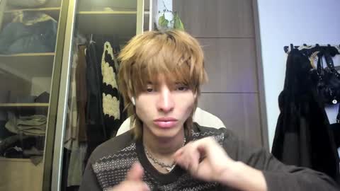 Snapshot of santy_kitty chatting on 03/04/25, 02:49 kitty online show from 03/04/25, 02:49