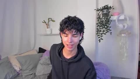 kitty online show from 02/11/26, 12:37