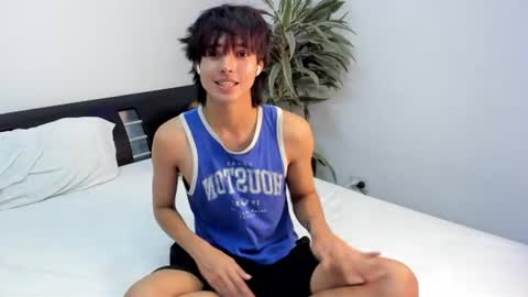 Snapshot of santy_kitty chatting on 07/16/26, 01:22 kitty online show from 07/16/26, 01:22