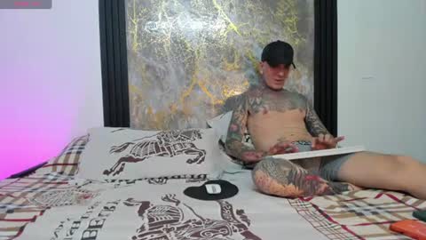 Snapshot of santy_of1 chatting on 06/25/26, 01:16 santy_of1 online show from 06/25/26, 01:16