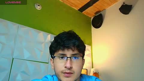 Santyago online show from 09/15/25, 06:19