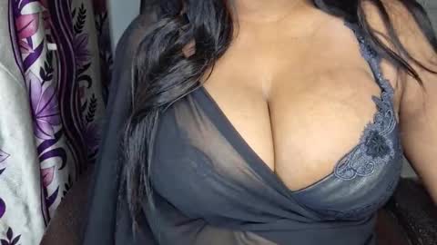 Snapshot of sanvi13 chatting on 01/12/26, 05:40 sanvi13 online show from 01/12/26, 05:40