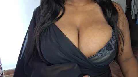 Snapshot of sanvi13 chatting on 01/16/26, 05:22 sanvi13 online show from 01/16/26, 05:22