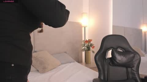 Saori  online show from 11/08/25, 11:54