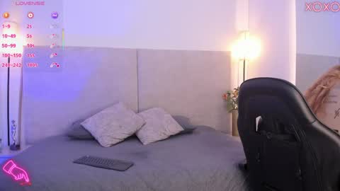 Saori  online show from 04/22/26, 11:56