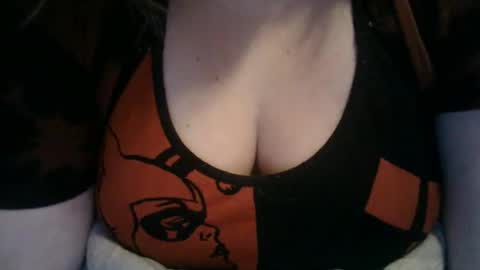 Snapshot of sapphirefoxx96 chatting on 11/17/25, 08:47 Sapphirefoxx online show from 11/17/25, 08:47