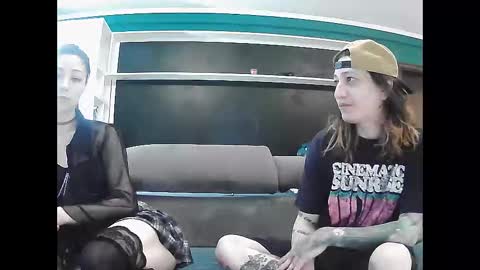 sapphirevelvet online show from 05/04/26, 12:45