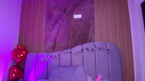 Sara online show from 04/14/26, 12:00