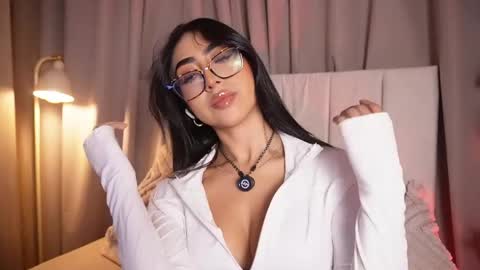 Sara  online show from 04/29/26, 11:44