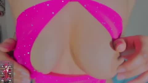 Snapshot of sara_allenx chatting on 05/25/26, 02:01 sara allenx online show from 05/25/26, 02:01
