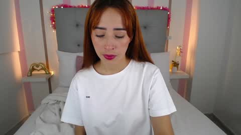 Snapshot of sara_angeelss chatting on 01/31/25, 02:15 Sara... online show from 01/31/25, 02:15