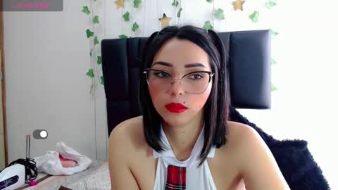 Sara  online show from 10/03/25, 03:20
