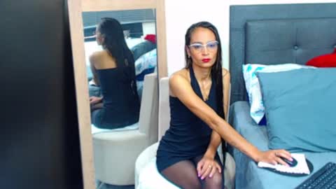 Snapshot of sara_carmona chatting on 06/24/26, 02:49 SARA online show from 06/24/26, 02:49