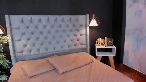 YENIFER  online show from 01/19/25, 11:12