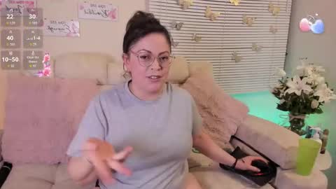 Sara Crowe online show from 01/11/26, 07:02