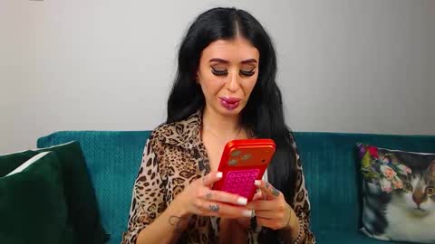 Im Sara I am happy to be here  online show from 01/14/26, 06:02