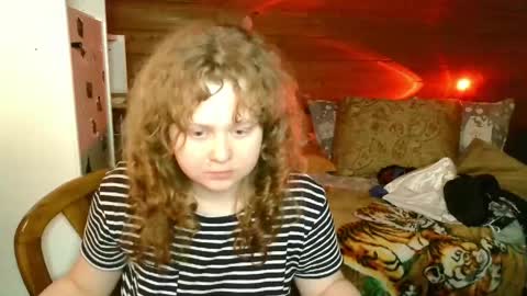 Snapshot of sara_del_sun chatting on 04/26/26, 08:12 Sara online show from 04/26/26, 08:12