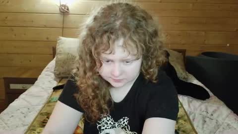 Snapshot of sara_del_sun chatting on 05/25/26, 09:26 Sara online show from 05/25/26, 09:26