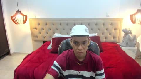   Sara and Demon  online show from 11/28/25, 12:19