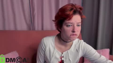 Snapshot of sara_frayy chatting on 09/18/25, 12:12 Sarah online show from 09/18/25, 12:12
