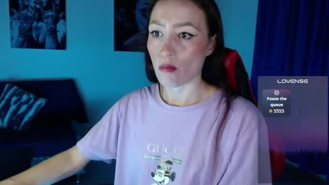 Sara online show from 04/15/26, 04:08