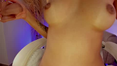 S A R A online show from 12/19/25, 01:34