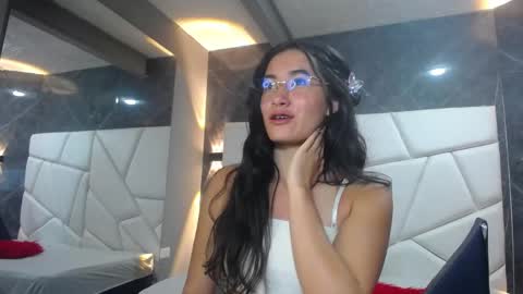 Sara online show from 05/10/26, 12:43
