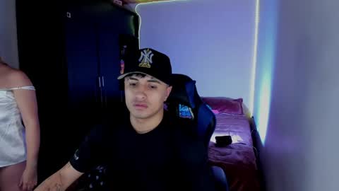 sara_jhon_ online show from 04/17/26, 07:55