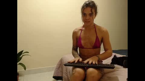 Snapshot of sara_johnson__ chatting on 02/27/25, 11:26 sara_johnson__ online show from 02/27/25, 11:26